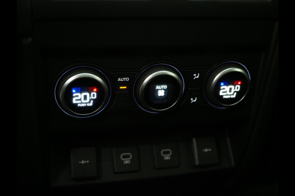 Land Rover Defender 110 2.0 P400e Urban Look | Panoramadak | Black Pack | Luchtvering | Meridian | 360 | Adaptive Cruise