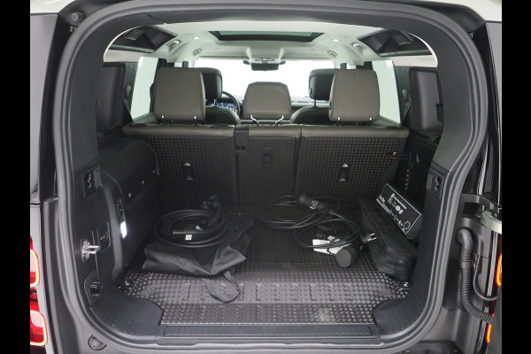 Land Rover Defender 110 2.0 P400e Urban Look | Panoramadak | Black Pack | Luchtvering | Meridian | 360 | Adaptive Cruise