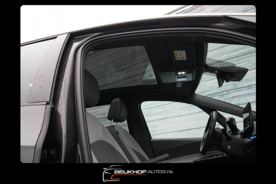 Volkswagen ID.3 First Max 58 kWh Pano Trekhaak Carplay Cam