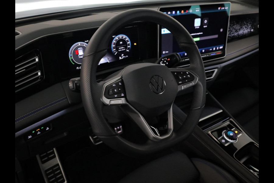 Volkswagen Tiguan 1.5 eHybrid R-Line Business 272pk| el. trekhaak| leer| 20'LMvelgen| Camera| Head-up display