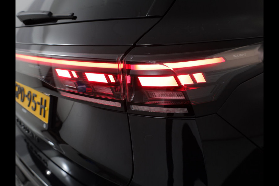 Volkswagen Tiguan 1.5 eHybrid R-Line Business 272pk| el. trekhaak| leer| 20'LMvelgen| Camera| Head-up display