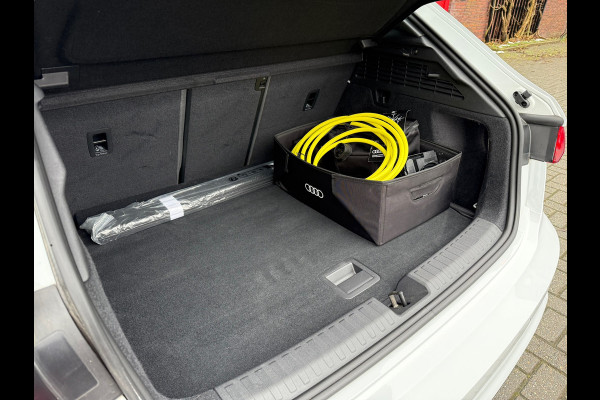 Audi A3 Sportback 40 TFSI e Advanced edition S Line - Automaat - Navi - Winterpakket