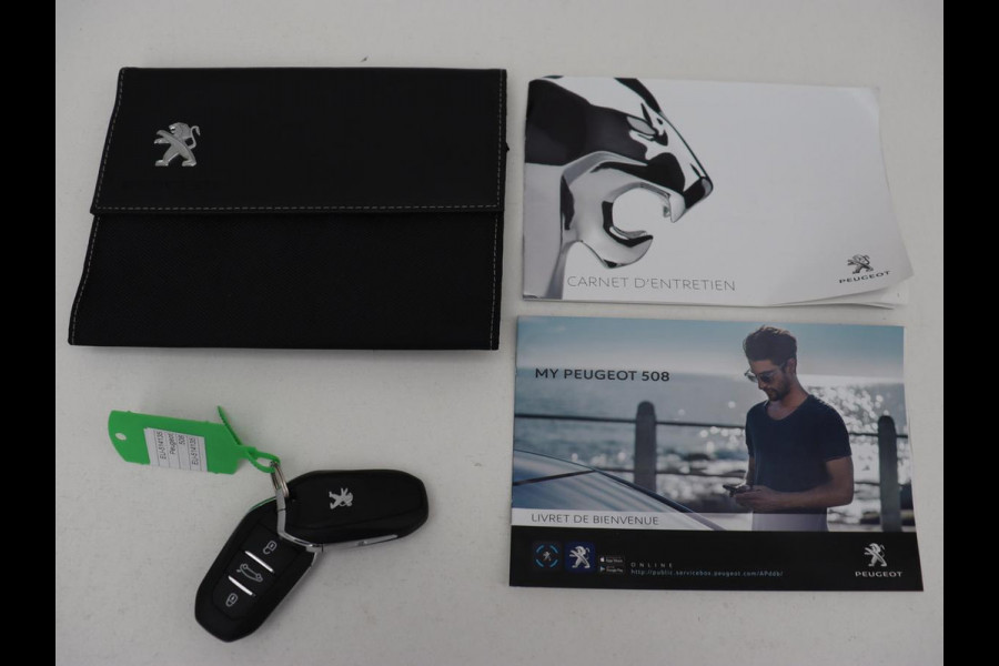 Peugeot 508 1.6 HYbrid 225 Allure | Adaptive cruise | Half leder | Marix LED | Carplay | Camera | Keyless | Navigatie | Getint glas | Climate control | PHEV | Plug In