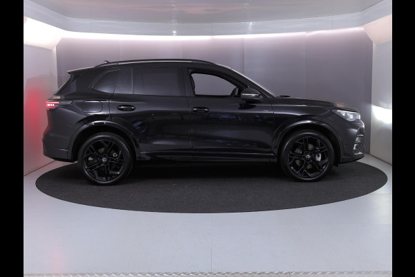 Volkswagen Tiguan 1.5 eHybrid R-Line Business 272pk| el. trekhaak| leer| 20'LMvelgen| Camera| Head-up display