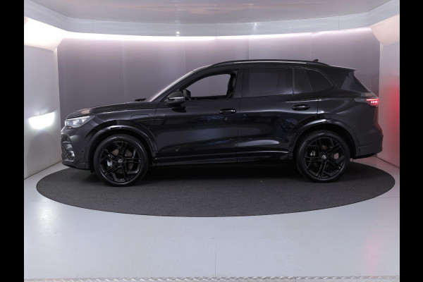 Volkswagen Tiguan 1.5 eHybrid R-Line Business 272pk| el. trekhaak| leer| 20'LMvelgen| Camera| Head-up display