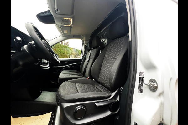 Mercedes-Benz eVito EVito Lang 41 kWh Carplay_Navi_F1 Flippers_Stoelverw