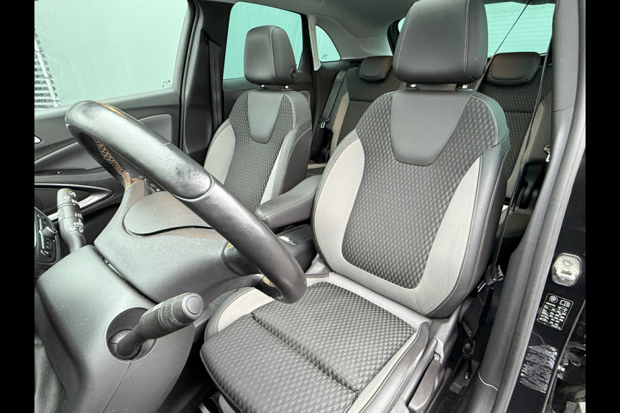 Opel Crossland X BWJ 2018 | 1.2T 111pk Innovation | PANO DAK | CAMERA | CLIMA | NAVI | PRIVACY GLASS | SPORTSTOELEN | WINTERPAKKET | CARPLAY
