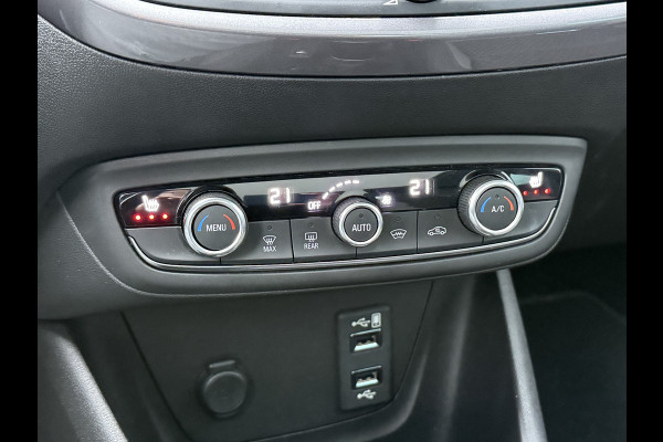 Opel Crossland X BWJ 2018 | 1.2T 111pk Innovation | PANO DAK | CAMERA | CLIMA | NAVI | PRIVACY GLASS | SPORTSTOELEN | WINTERPAKKET | CARPLAY