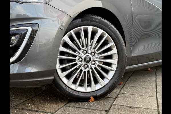 Ford FOCUS Wagon BWJ 11-2020 | 1.5T 150PK Vignale AUTOMAAT | LEER | PANO DAK | TREKHAAK | CAMERA | CLIMA | NAVI | LED | PDC 2X | CARPLAY