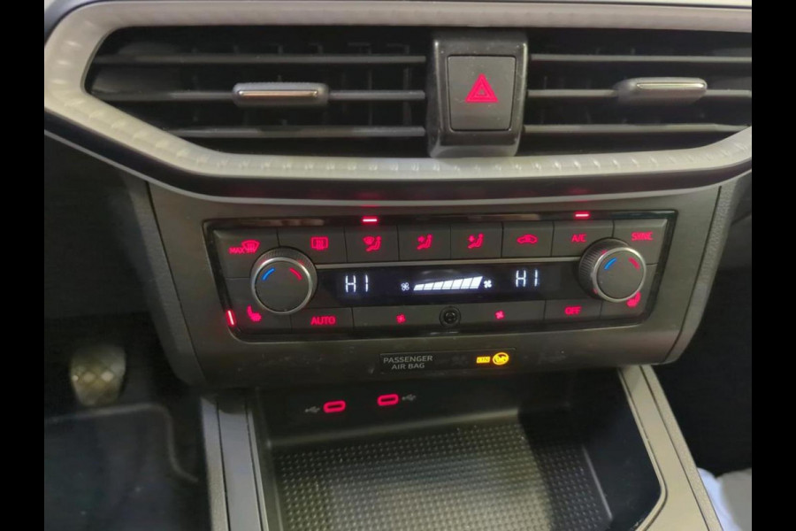 Seat Ibiza 1.0 EcoTSI Style Business Intense Navigatie Apple Carplay/Android Auto Parkeersensoren Virtual Cockpit Cruise Control Stoelverwarming Full Led Climate Control