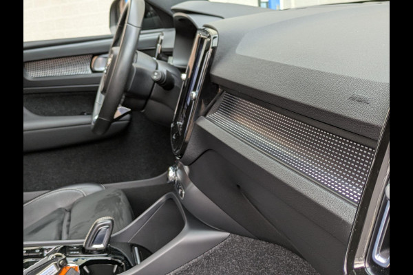 Volvo XC40 2.0 B4 R-Design|Panodak|Memory|Harman/Kardon|Adaptive-Cruise|Trekhaak|360-Camera|Stoel/Stuurverwarming