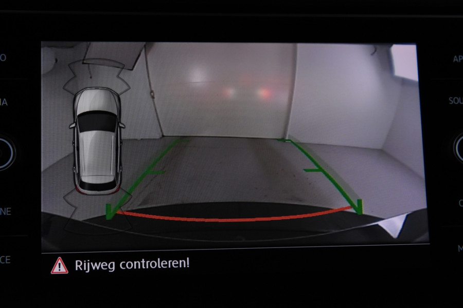 Volkswagen T-Roc 1.0 TSI Style *Trekhaak*Camera*Stoelverwarming*