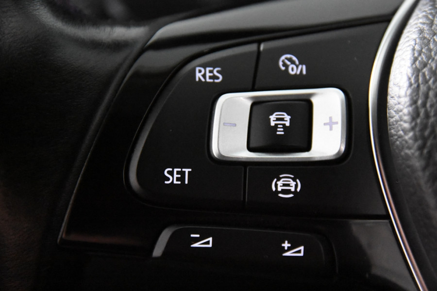 Volkswagen T-Roc 1.0 TSI Style *Trekhaak*Camera*Stoelverwarming*