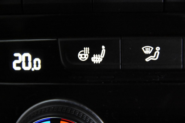 Volkswagen T-Roc 1.0 TSI Style *Trekhaak*Camera*Stoelverwarming*