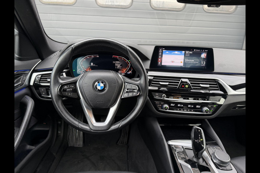 BMW 5 Serie 520i Executive Edition | Navigatie | Lederen Bekleding | 18 Inch Lichtmetalen Velgen | Cruise Control |