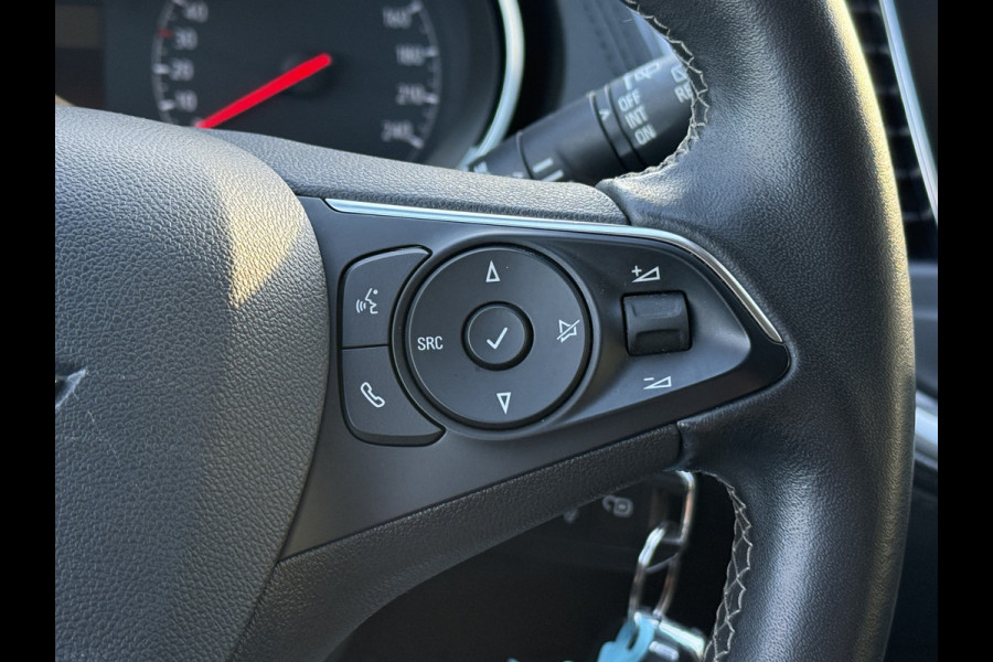 Opel Grandland X BWJ 11-2020 | 1.2T 131PK Bus Executive | TREKHAAK | CLIMA | NAVI | LEDER/STOF | SPORTSTOELEN | PDC 2X | CARPLAY |