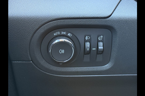 Opel Grandland X BWJ 11-2020 | 1.2T 131PK Bus Executive | TREKHAAK | CLIMA | NAVI | LEDER/STOF | SPORTSTOELEN | PDC 2X | CARPLAY |