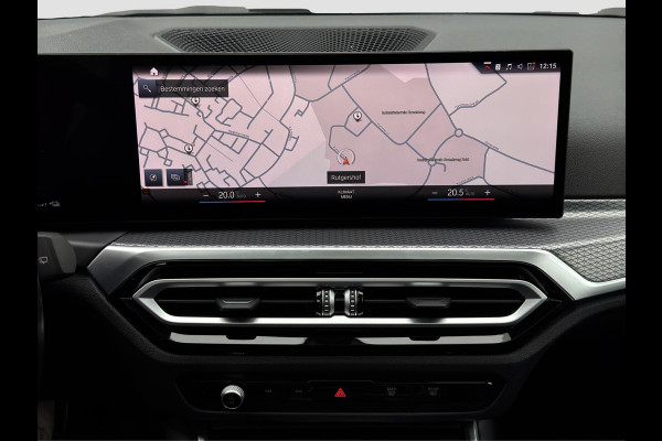 BMW 3 Serie Touring 320e M-Sport | Pano | Trekhaak | Harman Kardon | 19 inch | Sfeerverlichting | Camera | Dealer onderhouden