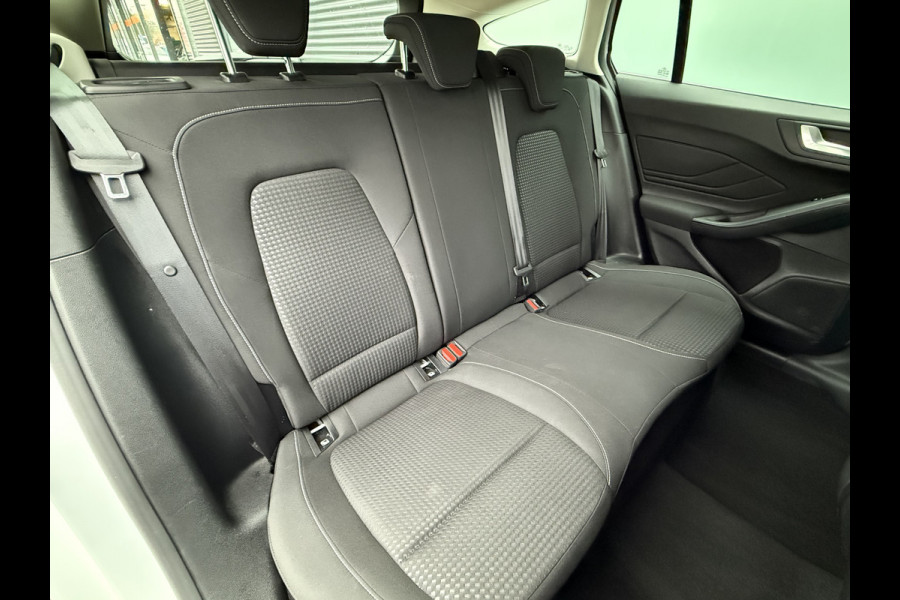 Ford FOCUS Wagon BWJ 2021 | 1.0T 124PK Hybrid Trend Edition NWE APK | CAMERA A | SPORTSTOELEN | NAVI | PDC 2X | AIRCO | LICHTMETAAL | ARPLAY | DAB | CRUISE |