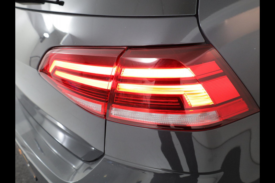 Volkswagen Golf 1.0 TSI Comfortline 115 pk | Navigatie | Parkeersensoren | Adaptieve cruise control | Apple Carplay/Android Auto |