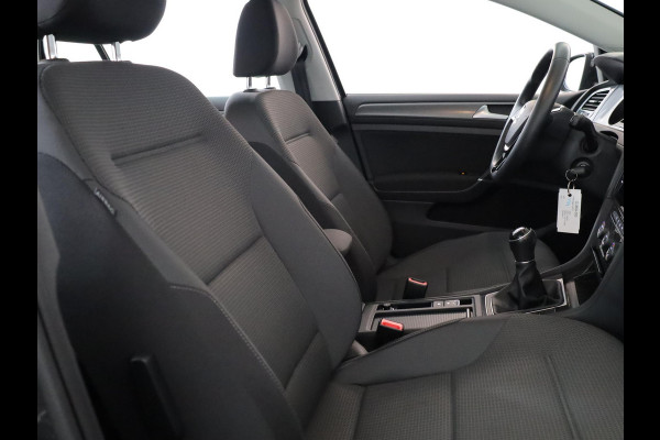 Volkswagen Golf 1.0 TSI Comfortline 115 pk | Navigatie | Parkeersensoren | Adaptieve cruise control | Apple Carplay/Android Auto |