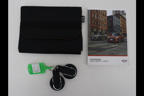 MINI Cooper S 2.0 Knightsbridge Edition | Panoramadak | Leder | Stoelverwarming | Head-Up | Carplay | Harman/Kardon | Navigatie | Climate control | Park Assist | Cruise control | Bluetooth