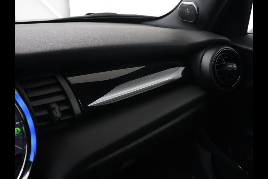 MINI Cooper S 2.0 Knightsbridge Edition | Panoramadak | Leder | Stoelverwarming | Head-Up | Carplay | Harman/Kardon | Navigatie | Climate control | Park Assist | Cruise control | Bluetooth