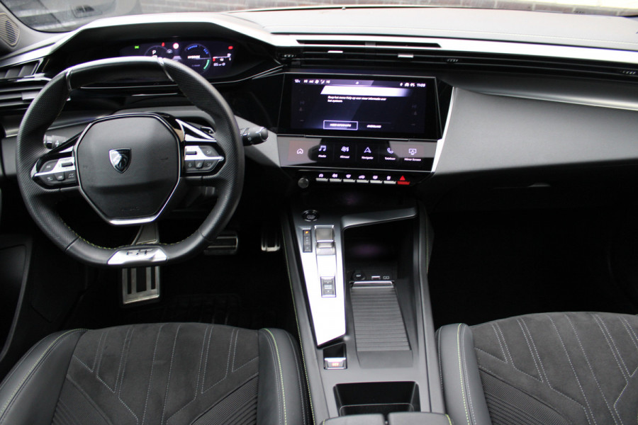 Peugeot 308 1.6 Plug-in Hybrid 225 GT | Trekhaak | Alcantara | 360 Camera | Navigatie | Black Pack