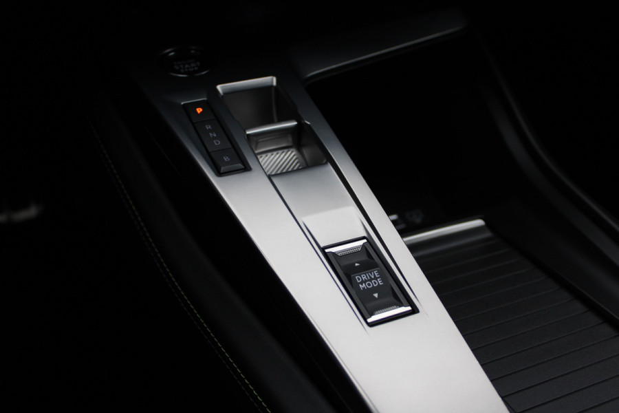 Peugeot 308 1.6 Plug-in Hybrid 225 GT | Trekhaak | Alcantara | 360 Camera | Navigatie | Black Pack