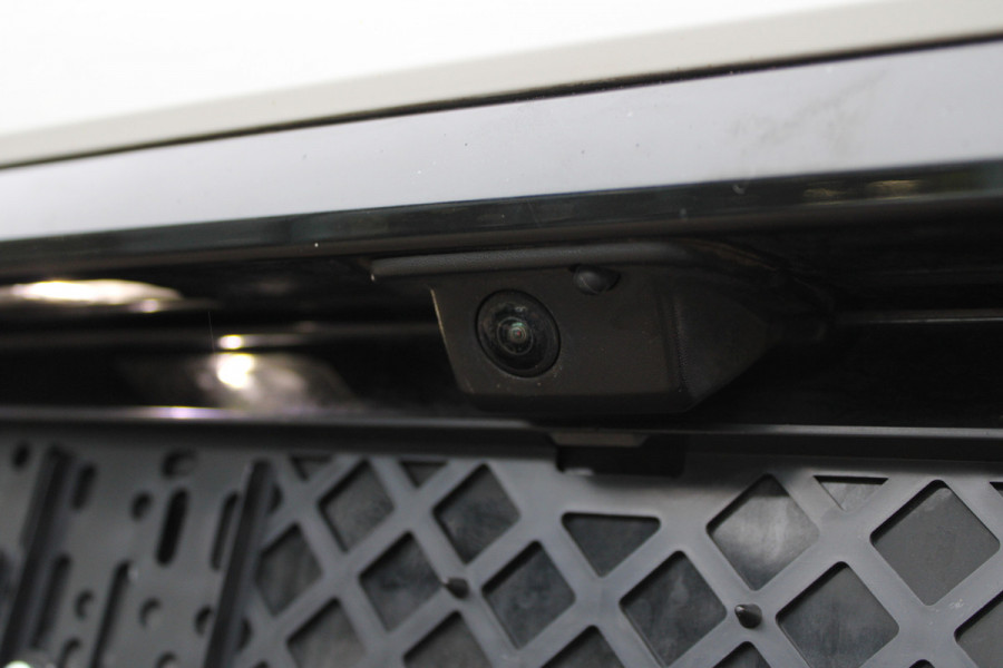 Peugeot 308 1.6 Plug-in Hybrid 225 GT | Trekhaak | Alcantara | 360 Camera | Navigatie | Black Pack