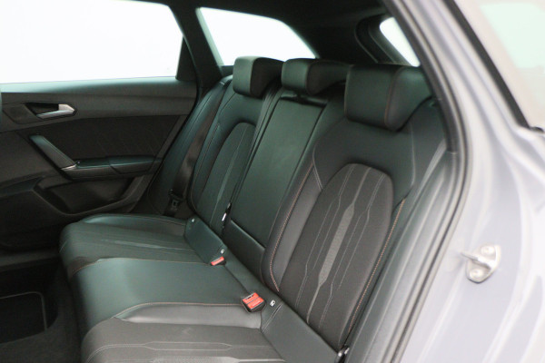 CUPRA Leon Sportstourer 1.4 e-Hybrid VZ Adrenaline Virtual Cockpit, Kuipstoelen, Beats Audio, ACC, Camera, Keyless, 19"