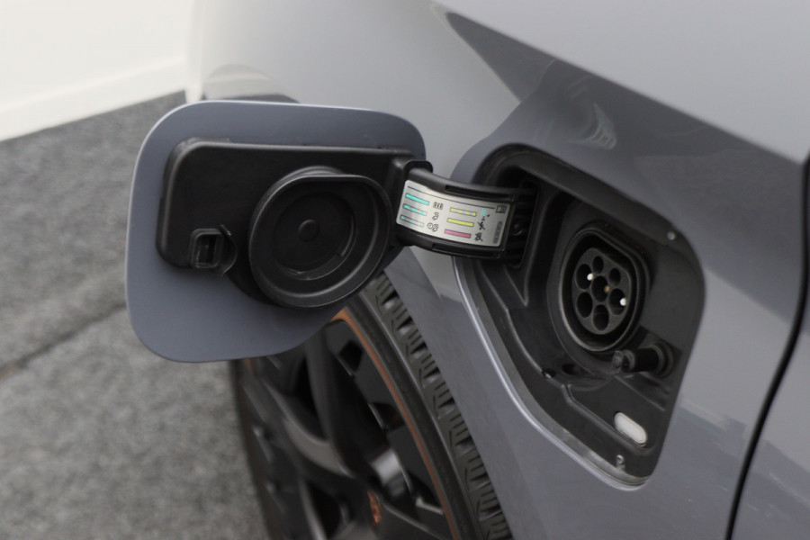 CUPRA Leon Sportstourer 1.4 e-Hybrid VZ Adrenaline Virtual Cockpit, Kuipstoelen, Beats Audio, ACC, Camera, Keyless, 19"