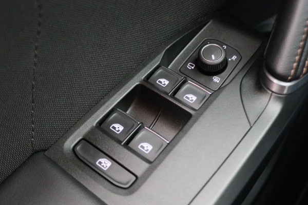 CUPRA Leon Sportstourer 1.4 e-Hybrid VZ Adrenaline Virtual Cockpit, Kuipstoelen, Beats Audio, ACC, Camera, Keyless, 19"