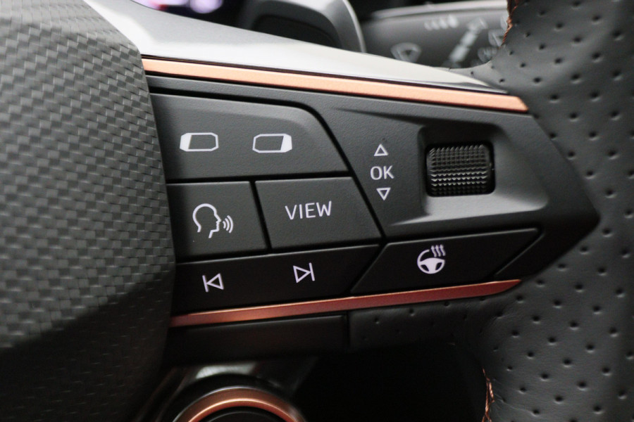 CUPRA Leon Sportstourer 1.4 e-Hybrid VZ Adrenaline Virtual Cockpit, Kuipstoelen, Beats Audio, ACC, Camera, Keyless, 19"