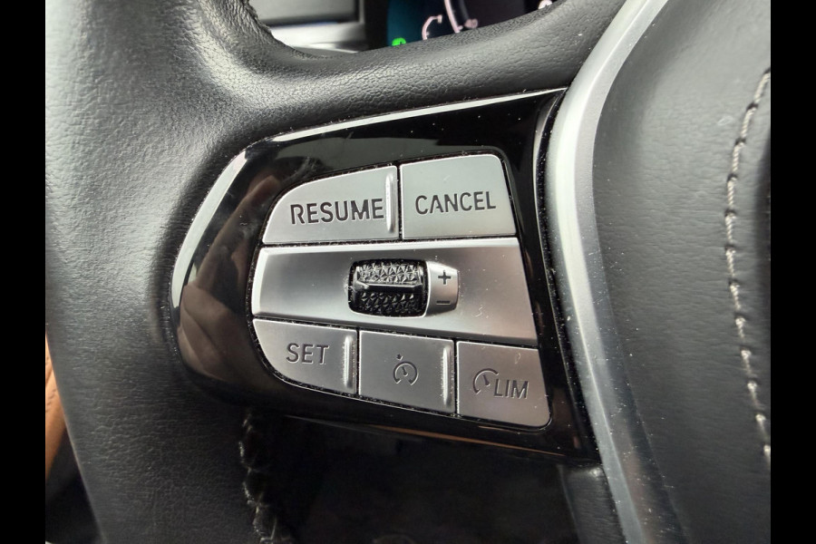 BMW 5 Serie 530e Business Edition Plus | Panoramadak | Camera | Lederen Bekleding | Laser | Elektrische Trekhaak |