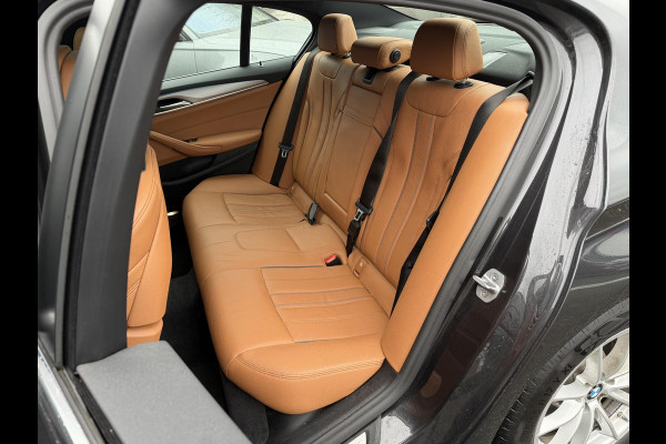 BMW 5 Serie 530e Business Edition Plus | Panoramadak | Camera | Lederen Bekleding | Laser | Elektrische Trekhaak |
