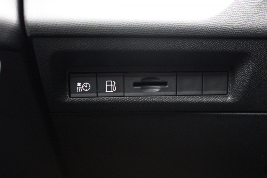 Peugeot 308 1.6 Plug-in Hybrid 225 GT | Trekhaak | Alcantara | 360 Camera | Navigatie | Black Pack