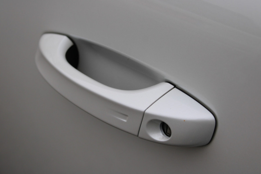 Peugeot 308 1.6 Plug-in Hybrid 225 GT | Trekhaak | Alcantara | 360 Camera | Navigatie | Black Pack