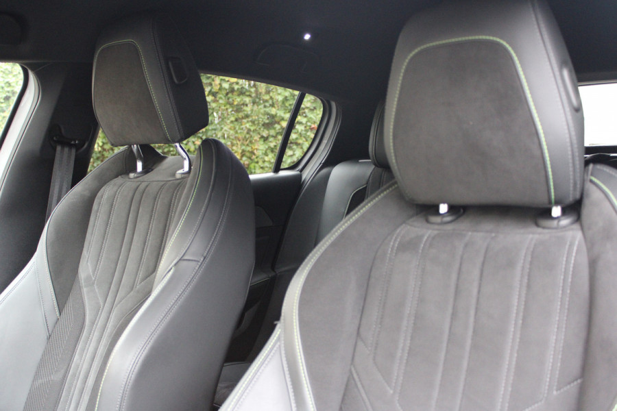 Peugeot 308 1.6 Plug-in Hybrid 225 GT | Trekhaak | Alcantara | 360 Camera | Navigatie | Black Pack