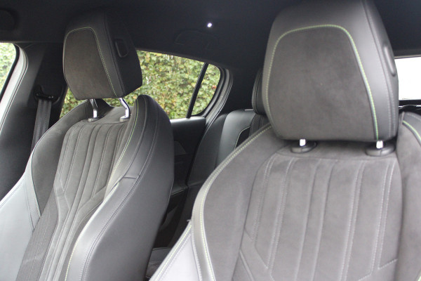 Peugeot 308 1.6 Plug-in Hybrid 225 GT | Trekhaak | Alcantara | 360 Camera | Navigatie | Black Pack