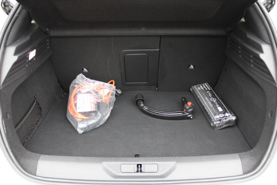 Peugeot 308 1.6 Plug-in Hybrid 225 GT | Trekhaak | Alcantara | 360 Camera | Navigatie | Black Pack