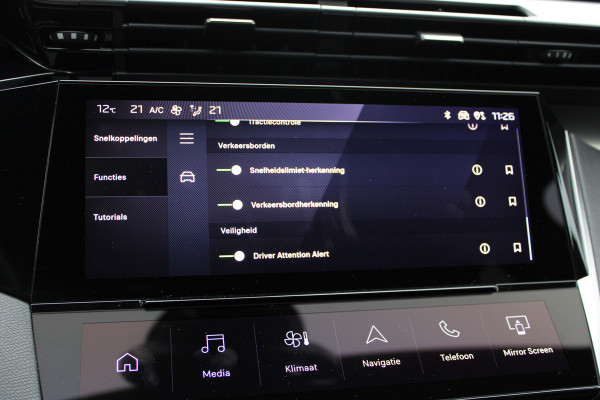 Peugeot 308 1.6 Plug-in Hybrid 225 GT | Trekhaak | Alcantara | 360 Camera | Navigatie | Black Pack
