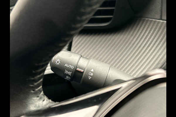 Peugeot 208 1.2 PureTech Allure | Origineel Nederlands | Climate / Cruise control Carplay Lichtmetaal