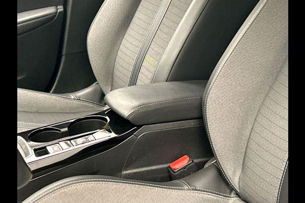 Peugeot 208 1.2 PureTech Allure | Origineel Nederlands | Climate / Cruise control Carplay Lichtmetaal