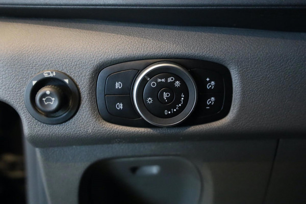 Ford Transit 330 2.0 TDCI L3/H2 AUTOMAAT CAMERA TREKHAAK DRIVER ASS CLIMA TREKHAAK ZEER VOL UITGERUST LEASE V/A €188,- p.m.