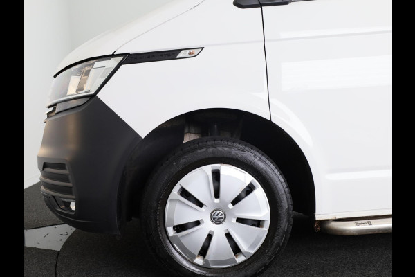 Volkswagen Transporter 2.0 TDI L2H1 28 Comfortline 110 pk | Verlengde garantie | Navigatie via App | Parkeersensoren achter | Cruise control |