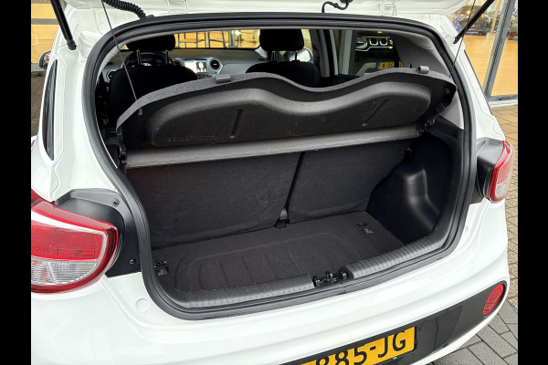 Hyundai i10 1.0i Premium | Stoelverwarming | Cruise Control | Parkeersensoren | Navigatie & Carplay |