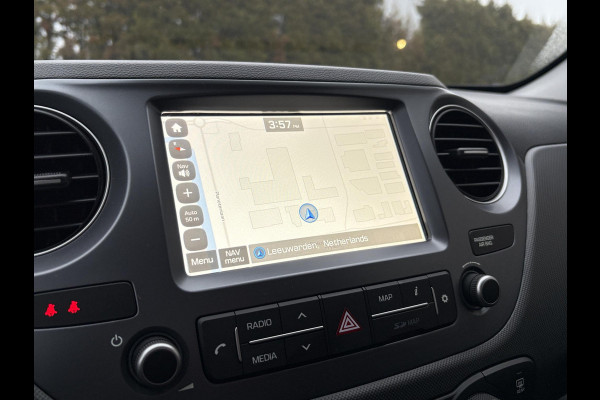 Hyundai i10 1.0i Premium | Stoelverwarming | Cruise Control | Parkeersensoren | Navigatie & Carplay |