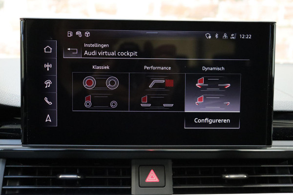 Audi A4 Avant 35 TFSI S Edition Competition Automaat / Panoramadak / Optic Black / Adaptieve Cruise Control / 18 Inch / LED / Stoelverwarming / Navigatiesysteem / Achteruitrijcamera / Extra Getint Glas / Climate Control