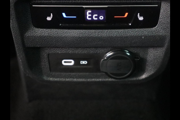 Volkswagen Tiguan 1.4 TSI eHybrid R Line | Panoramadak | Leder | Stoelverwarming | Trekhaak | 360 Camera | Adaptive cruise | Carplay | Matrix LED | Navigatie | Achterbankverwarming | PHEV | Plug In